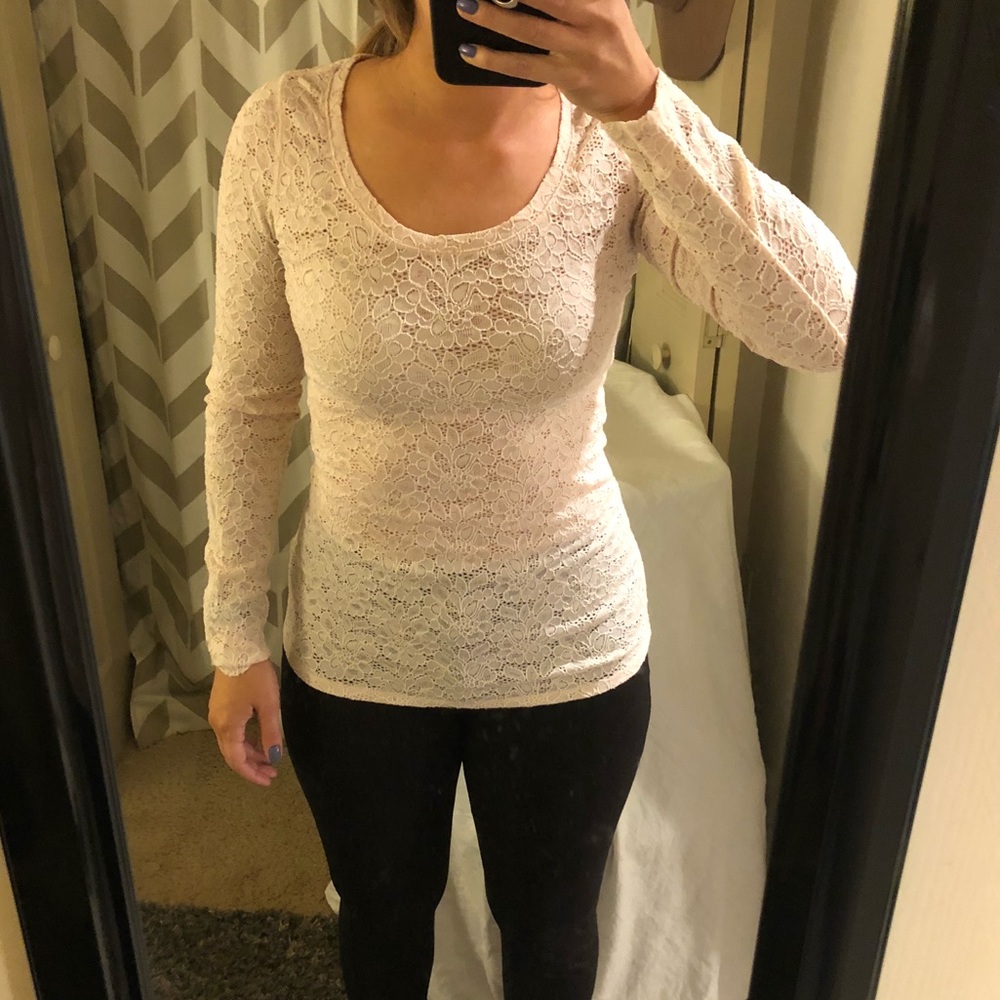 Long Sleeved Lace EXPRESS Top- Light Pink